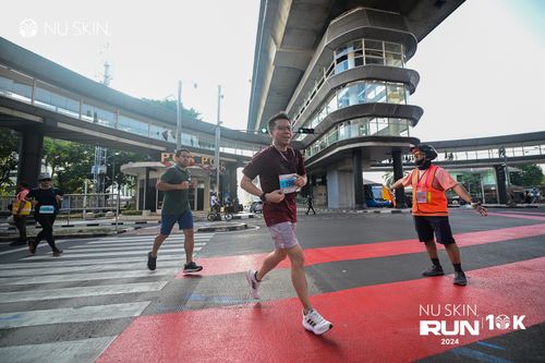 Race photo from Nu Skin Run 10K
