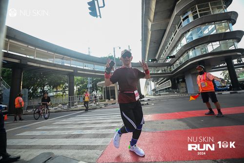 Race photo from Nu Skin Run 10K