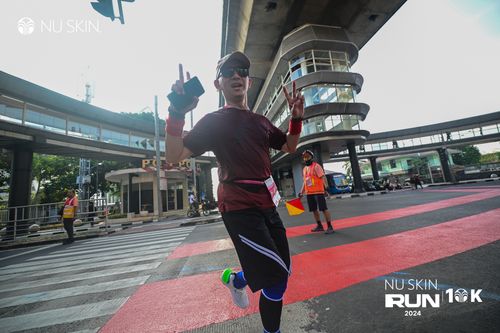 Race photo from Nu Skin Run 10K