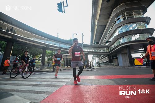 Race photo from Nu Skin Run 10K