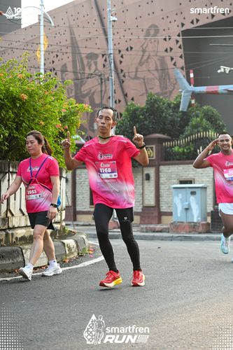Race photo from Smartfren Run 2025 