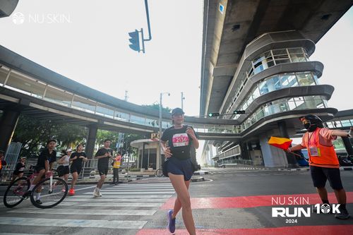 Race photo from Nu Skin Run 10K