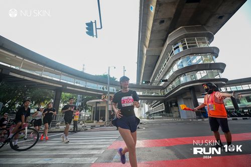 Race photo from Nu Skin Run 10K