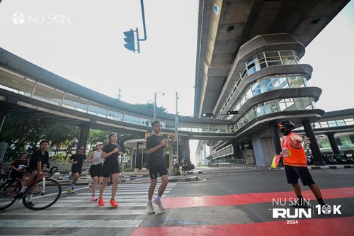 Race photo from Nu Skin Run 10K