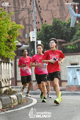 Race photo from Smartfren Run 2025 