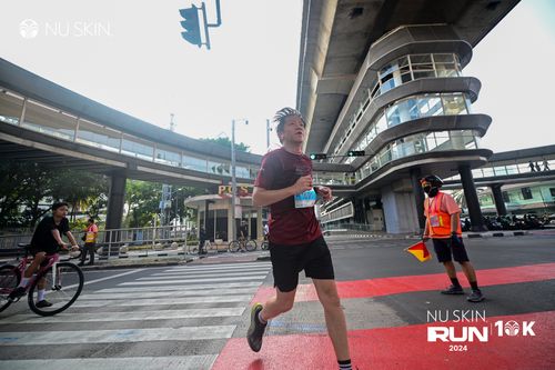 Race photo from Nu Skin Run 10K
