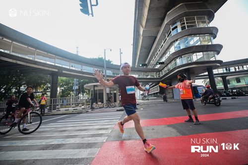 Race photo from Nu Skin Run 10K