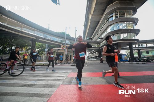 Race photo from Nu Skin Run 10K
