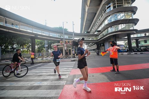 Race photo from Nu Skin Run 10K