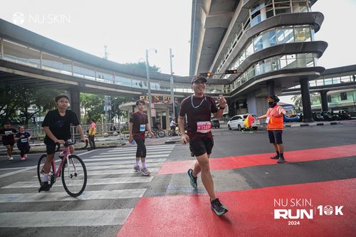 Race photo from Nu Skin Run 10K