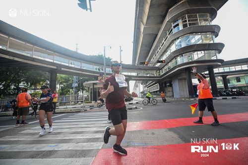 Race photo from Nu Skin Run 10K
