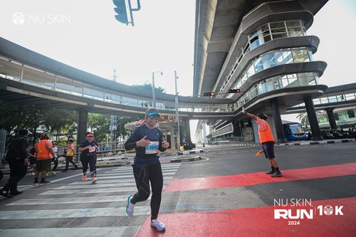 Race photo from Nu Skin Run 10K