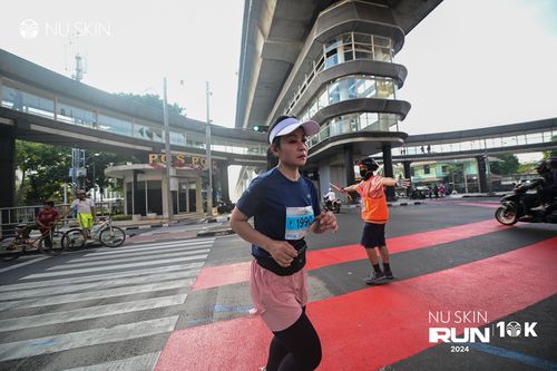 Race photo from Nu Skin Run 10K