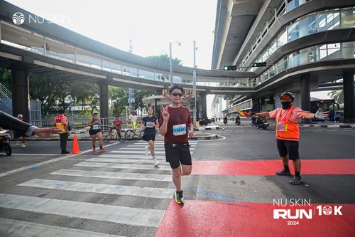 Race photo from Nu Skin Run 10K