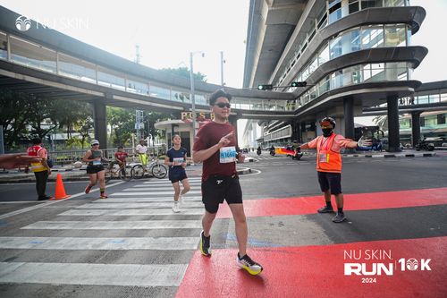Race photo from Nu Skin Run 10K