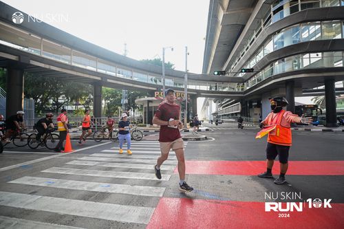 Race photo from Nu Skin Run 10K
