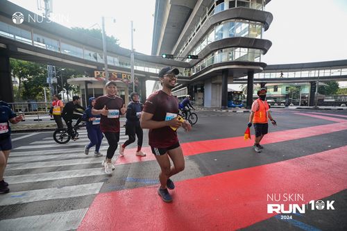 Race photo from Nu Skin Run 10K