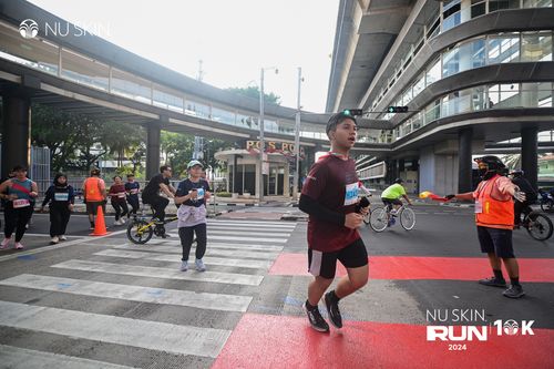 Race photo from Nu Skin Run 10K