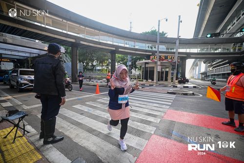 Race photo from Nu Skin Run 10K