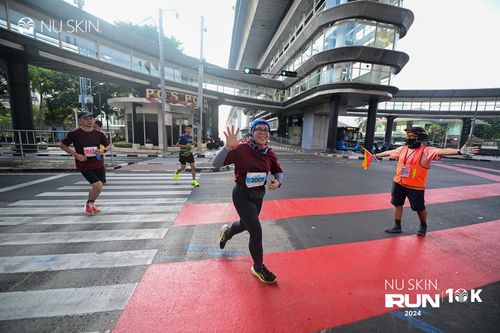 Race photo from Nu Skin Run 10K