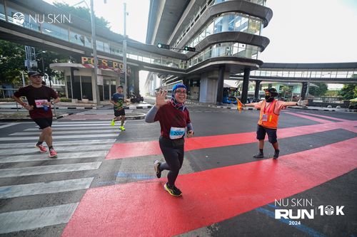 Race photo from Nu Skin Run 10K