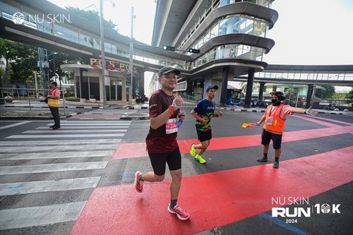 Race photo from Nu Skin Run 10K