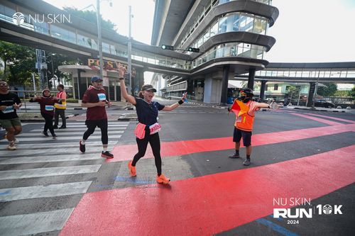 Race photo from Nu Skin Run 10K