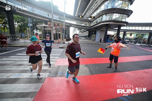 Race photo from Nu Skin Run 10K