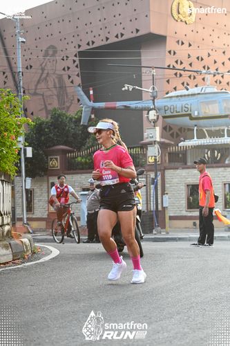 Race photo from Smartfren Run 2025 