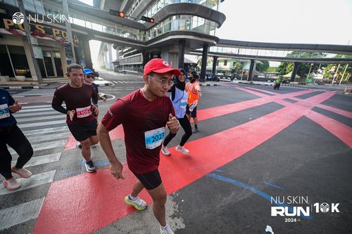 Race photo from Nu Skin Run 10K