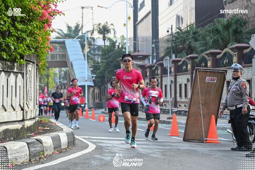 Race photo from Smartfren Run 2025 