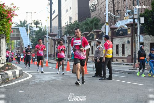 Race photo from Smartfren Run 2025 