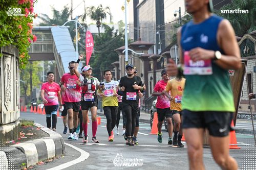 Race photo from Smartfren Run 2025 