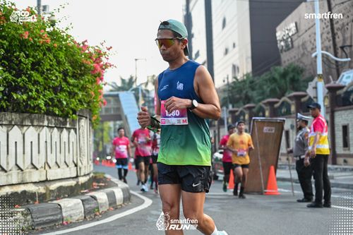 Race photo from Smartfren Run 2025 