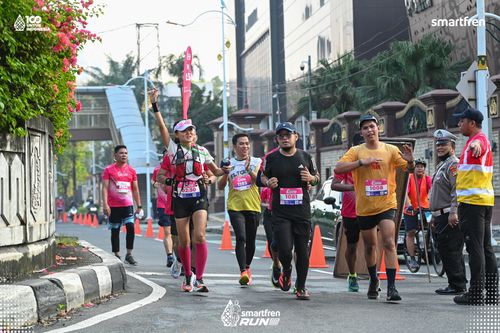 Race photo from Smartfren Run 2025 