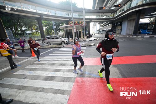 Race photo from Nu Skin Run 10K