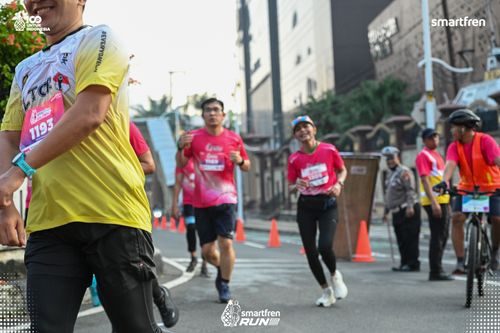 Race photo from Smartfren Run 2025 