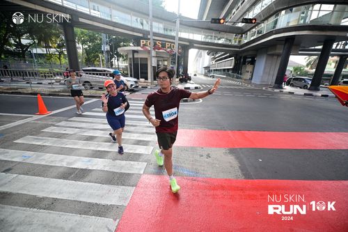 Race photo from Nu Skin Run 10K