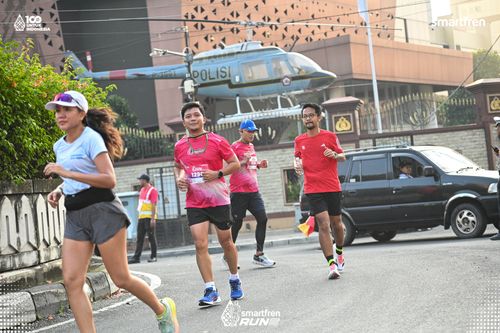 Race photo from Smartfren Run 2025 