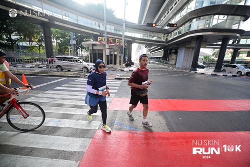 Race photo from Nu Skin Run 10K
