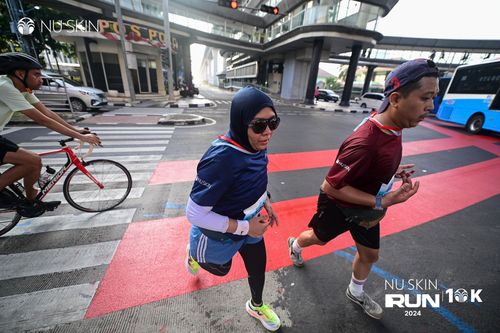 Race photo from Nu Skin Run 10K