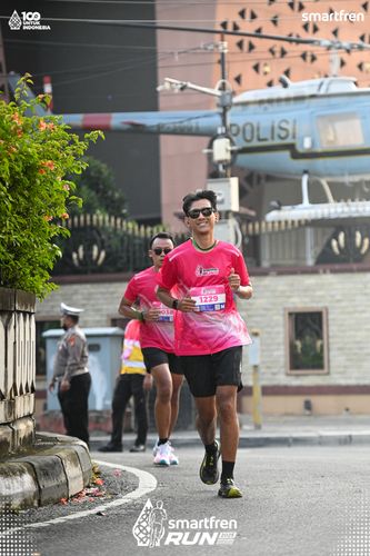 Race photo from Smartfren Run 2025 