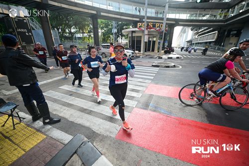 Race photo from Nu Skin Run 10K