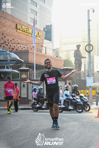 Race photo from Smartfren Run 2025 