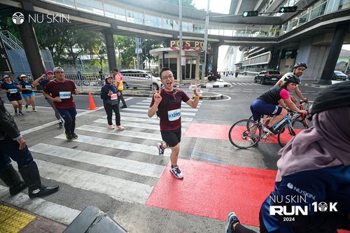Race photo from Nu Skin Run 10K