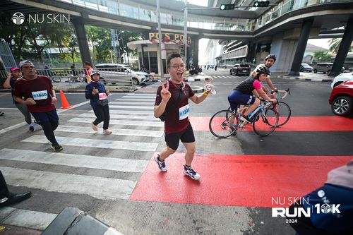 Race photo from Nu Skin Run 10K