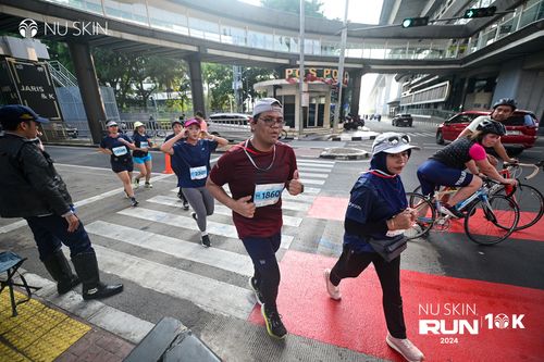 Race photo from Nu Skin Run 10K