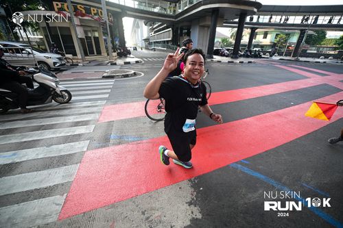 Race photo from Nu Skin Run 10K