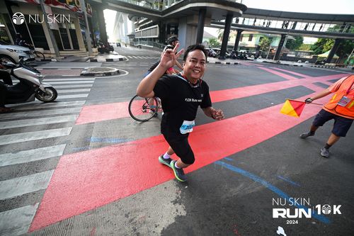 Race photo from Nu Skin Run 10K