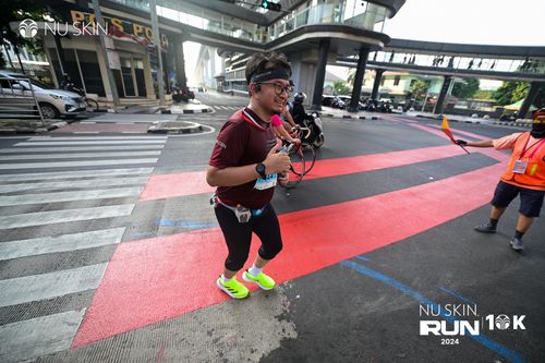 Race photo from Nu Skin Run 10K